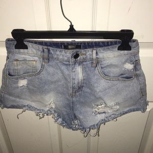 forever 21 distressed jean shorts size small